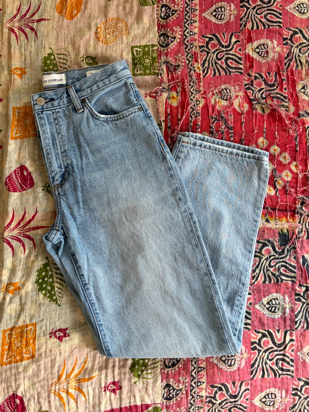Aritzia Denim Forum the Marlo high rise loose 30L